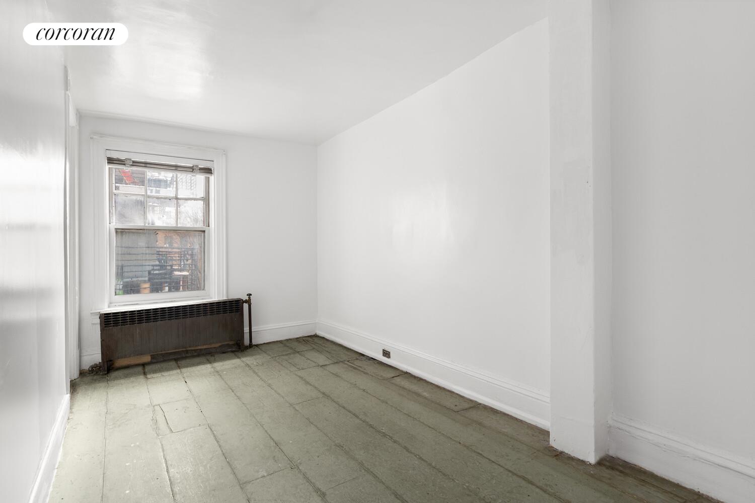 118 4TH Avenue