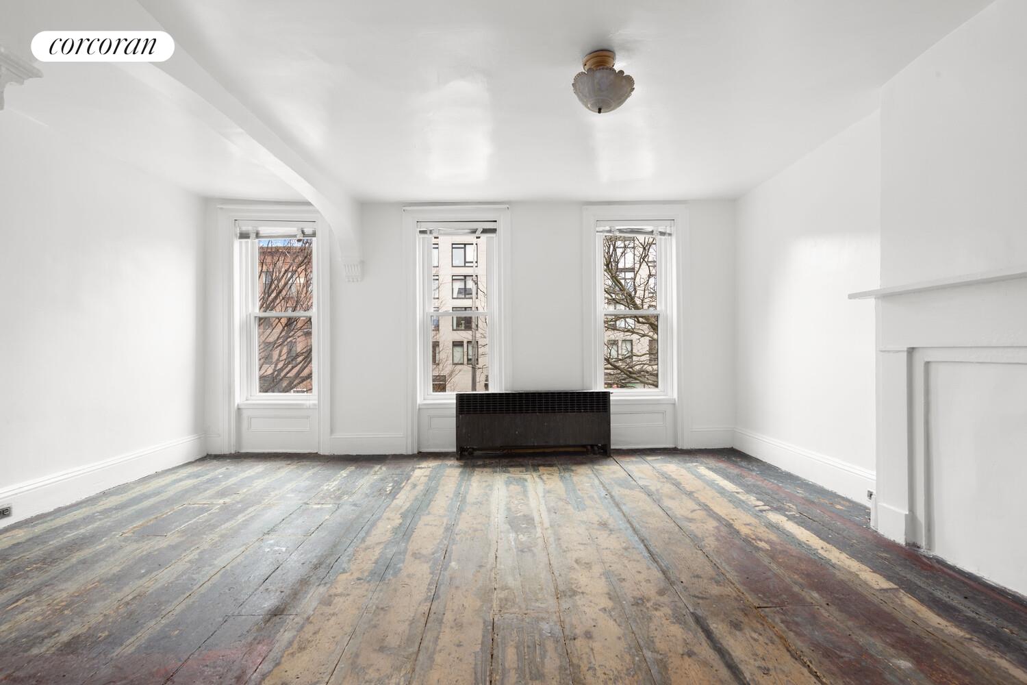118 4TH Avenue