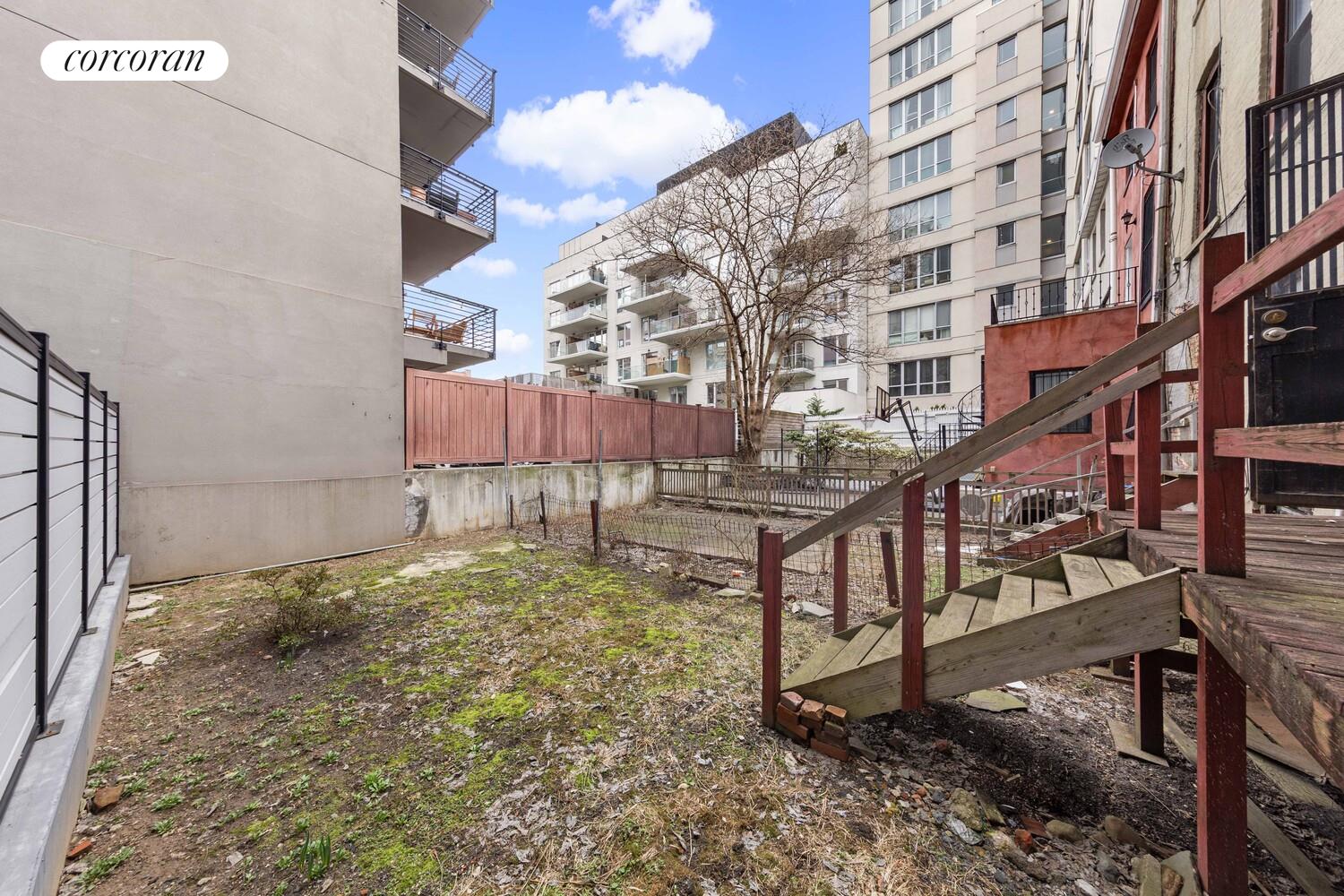 118 4TH Avenue
