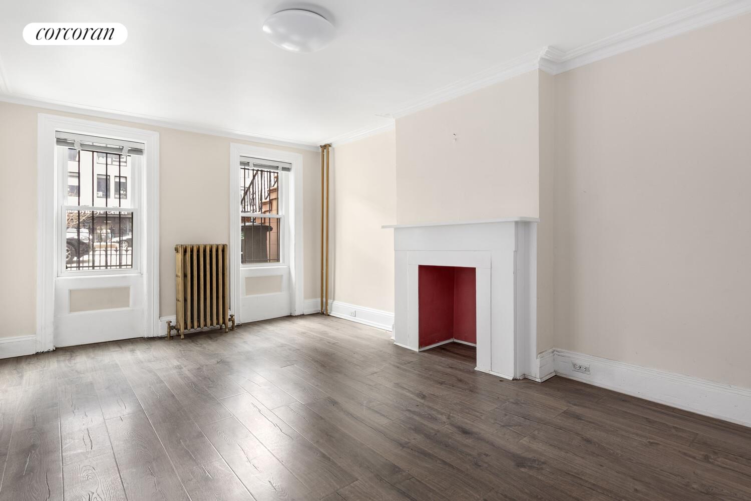 118 4TH Avenue
