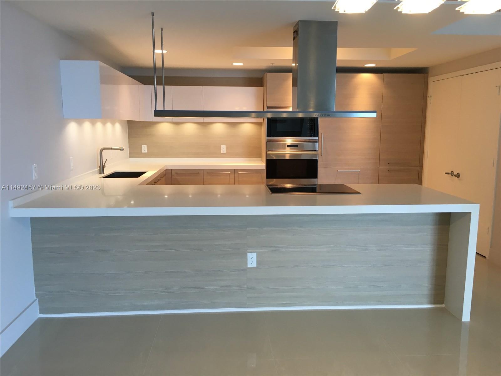 17301 Biscayne Blvd # 1203