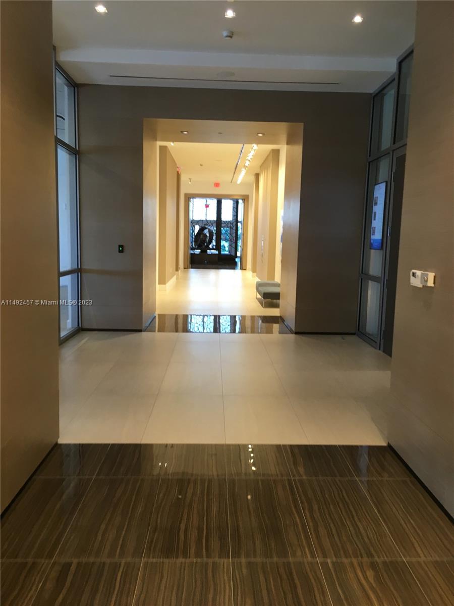 17301 Biscayne Blvd # 1203