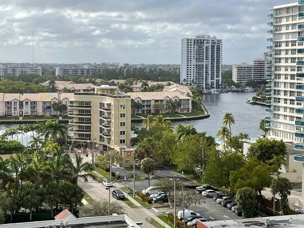 3901 S Ocean Dr # 11P