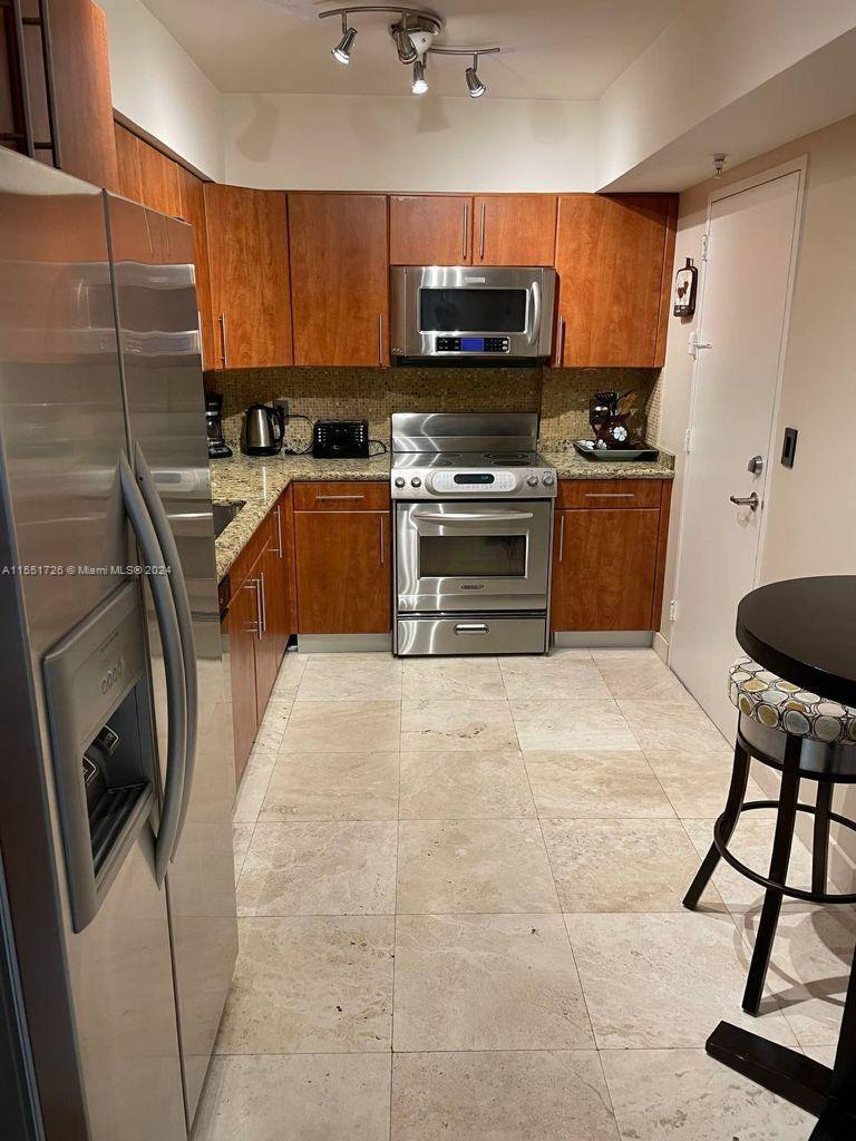 3901 S Ocean Dr # 11P