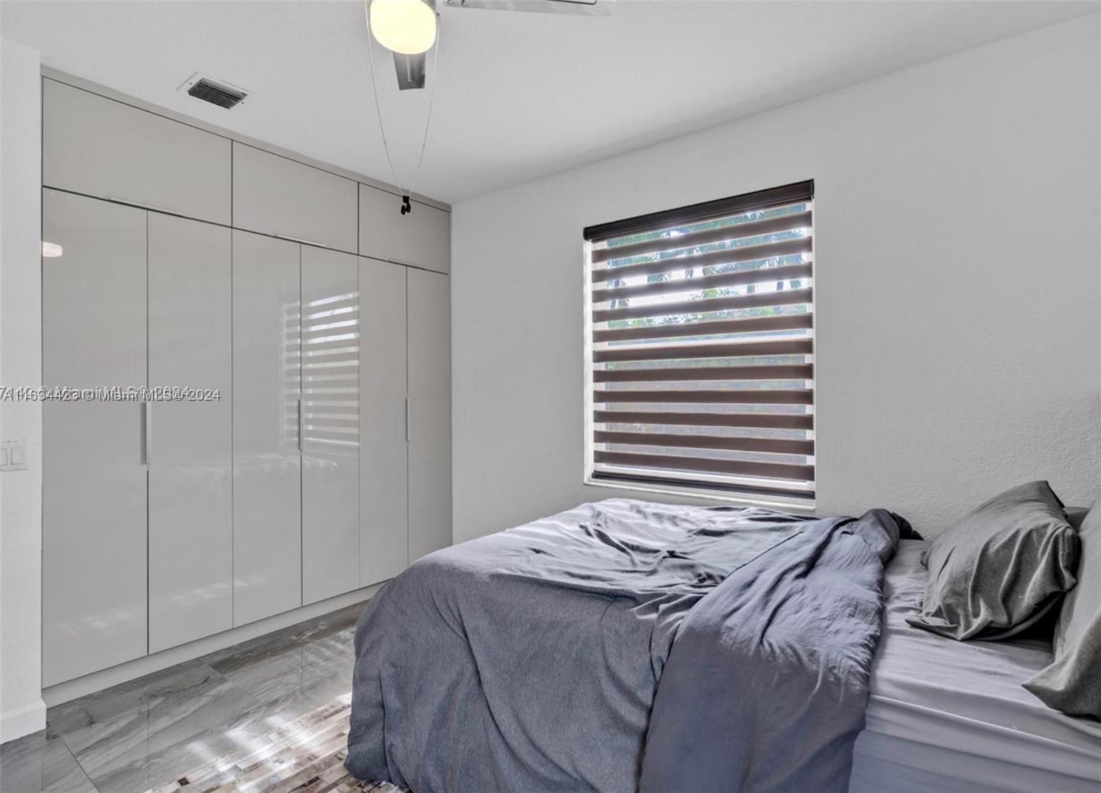 13264 Lakeside Ter