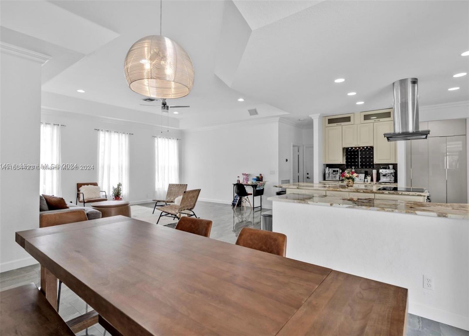 13264 Lakeside Ter