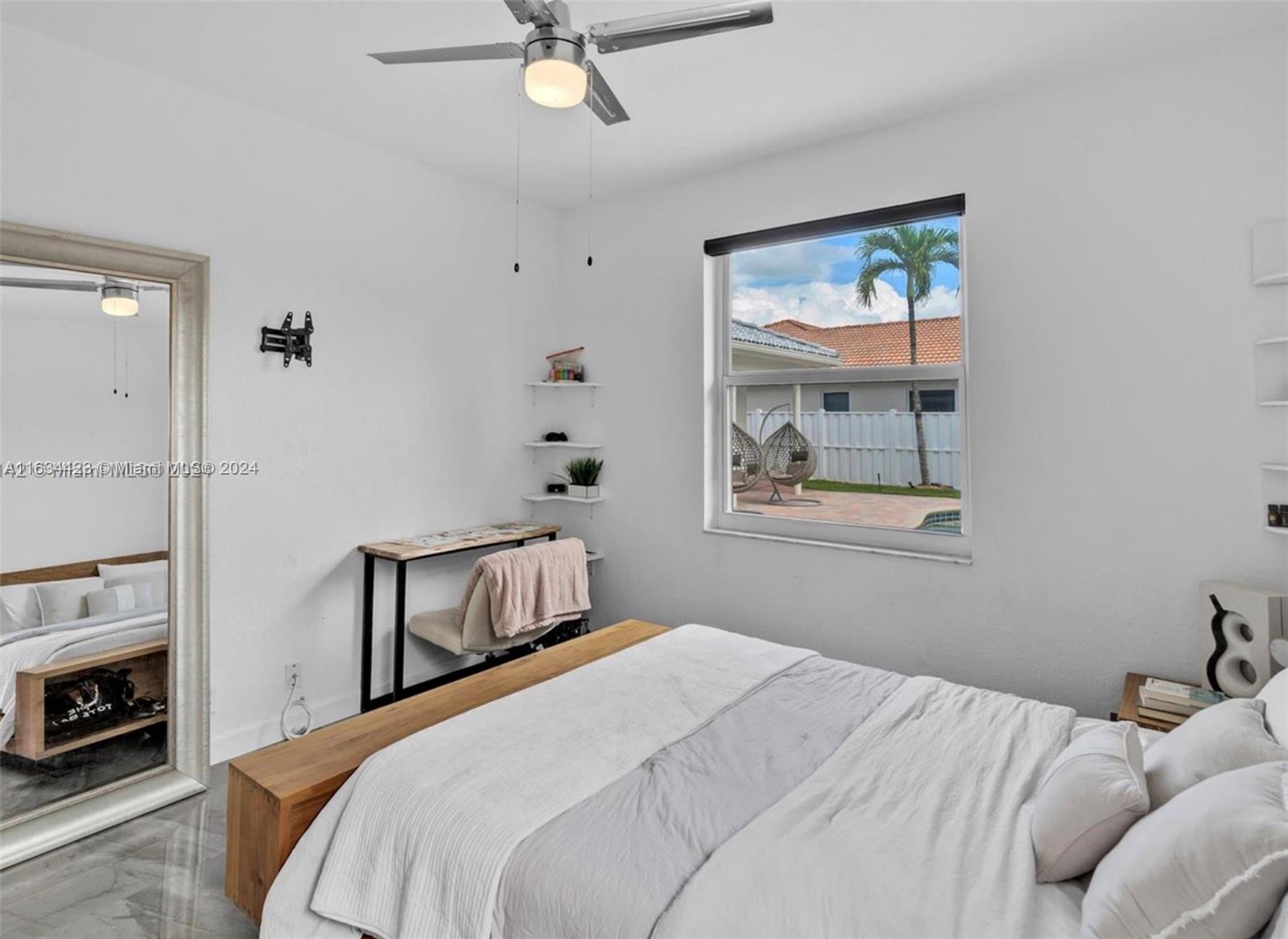 13264 Lakeside Ter