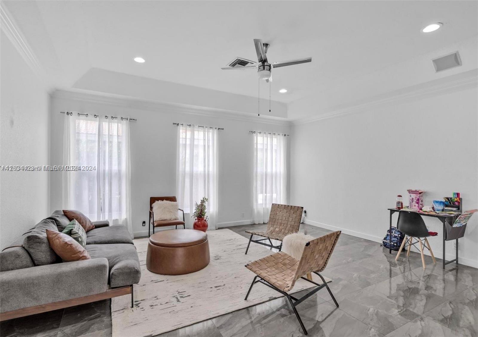 13264 Lakeside Ter