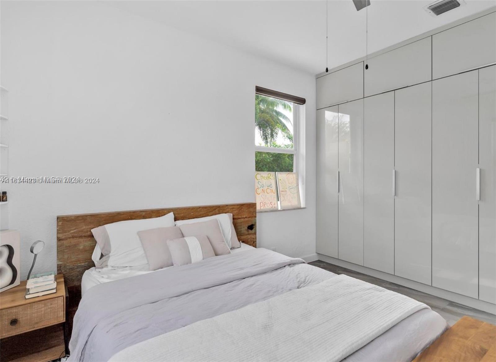 13264 Lakeside Ter