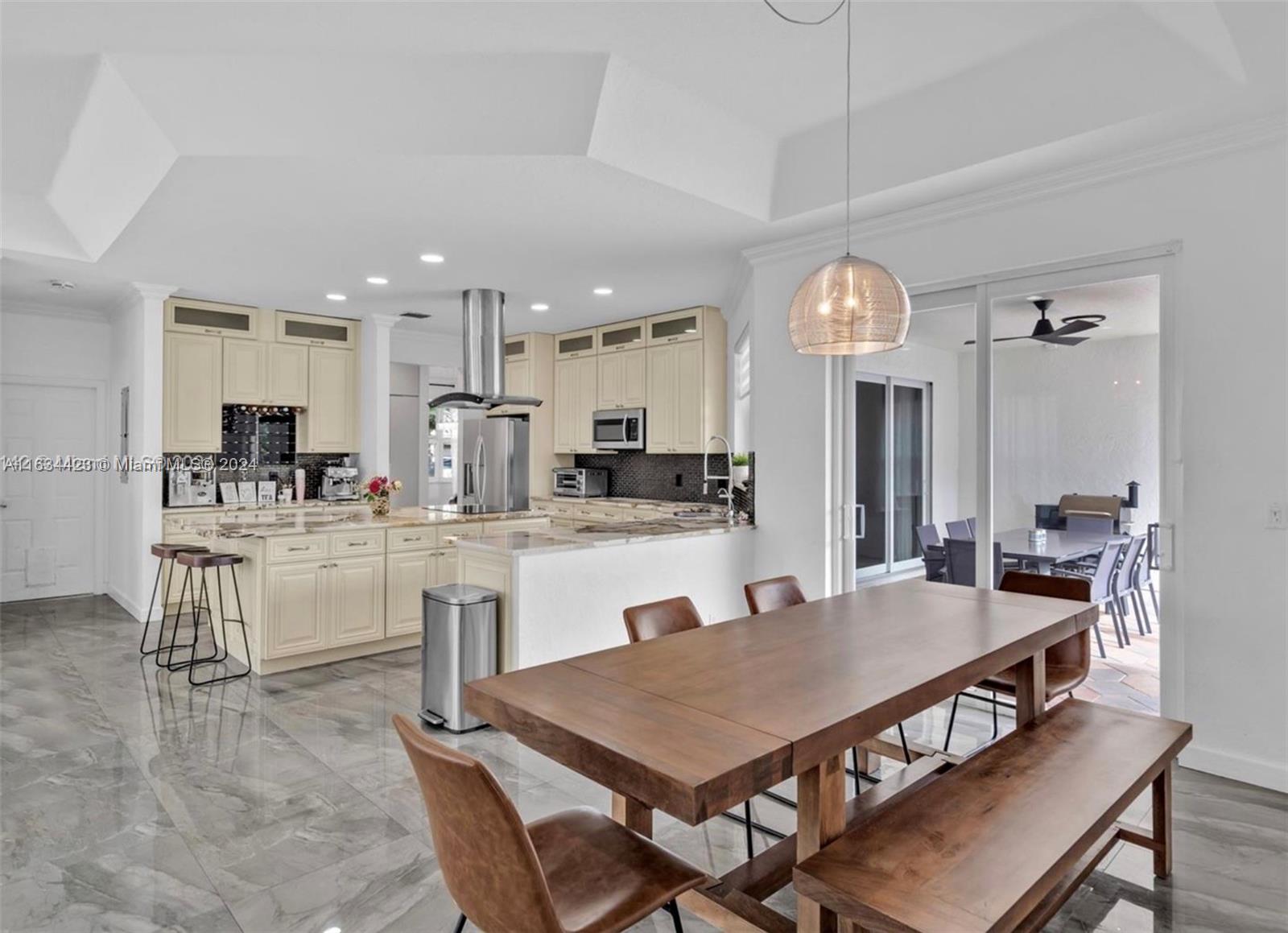 13264 Lakeside Ter