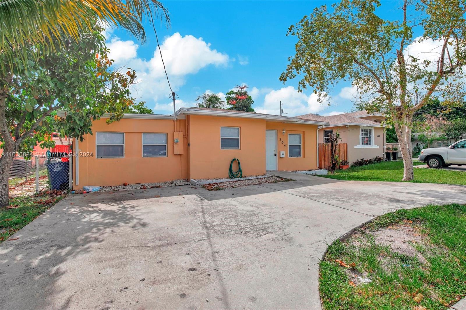 204 SW 2nd Ave