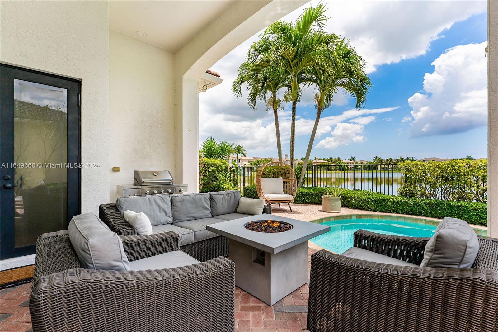 17937 Villa Club Way # 1