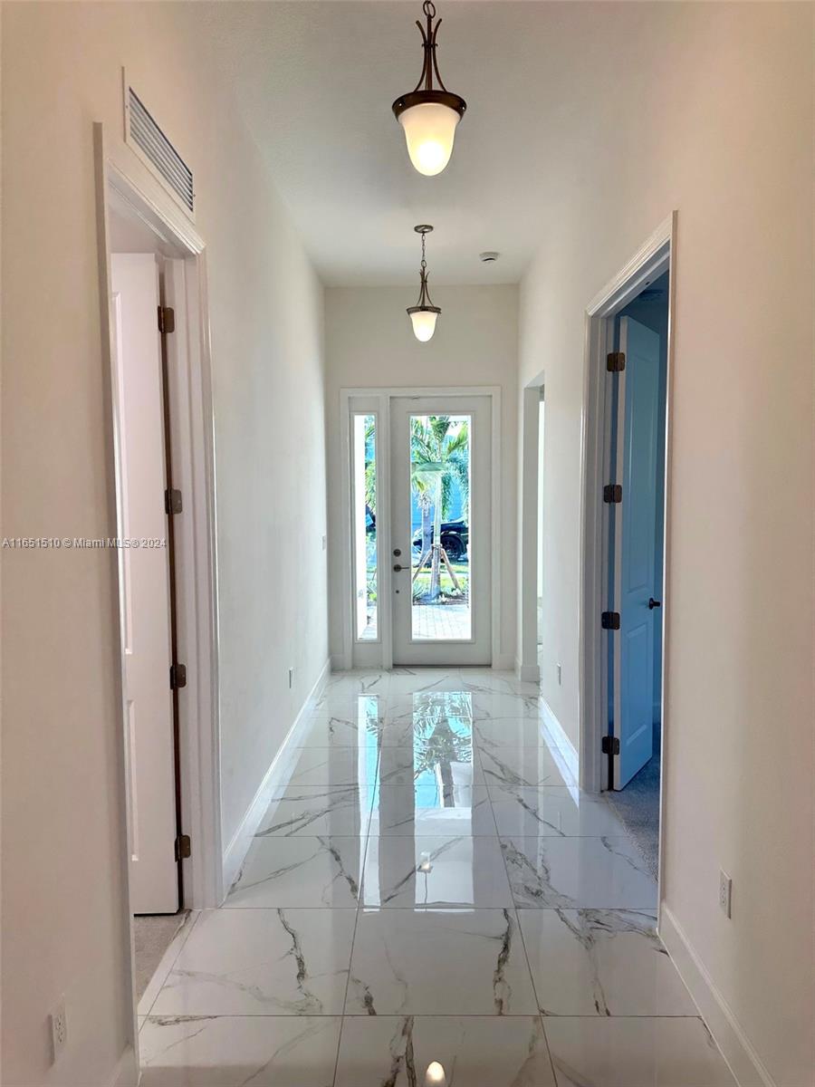 12555 SW Green Creek Dr, Port St. Lucie