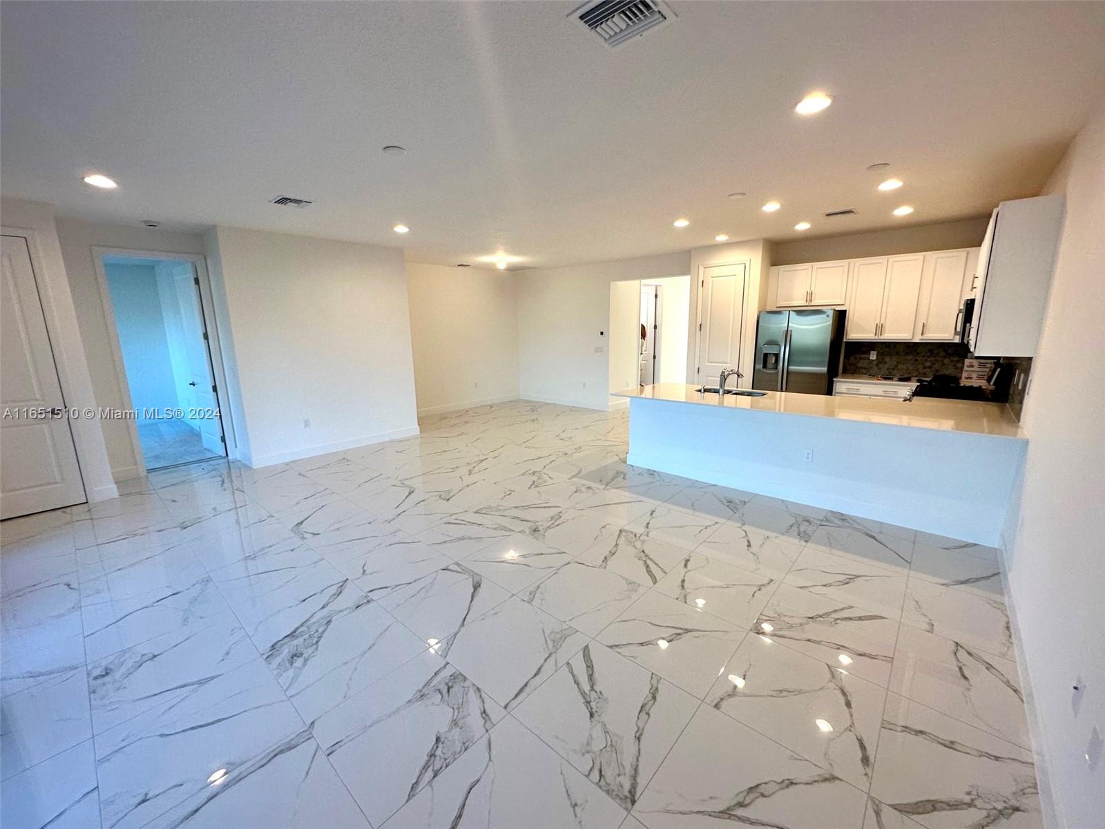 12555 SW Green Creek Dr, Port St. Lucie