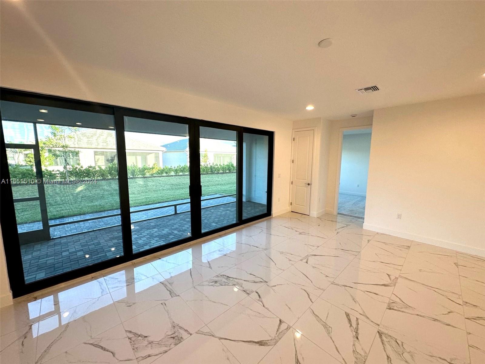 12555 SW Green Creek Dr, Port St. Lucie