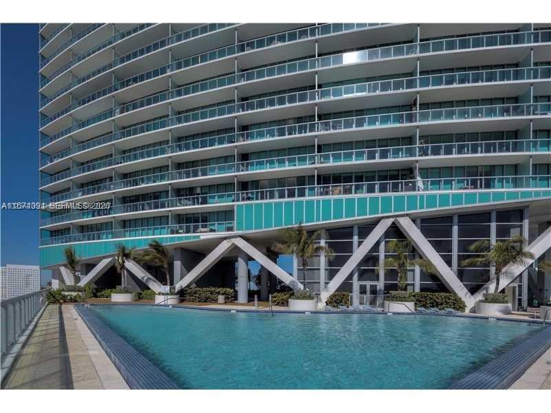 888 Biscayne Blvd # 1811