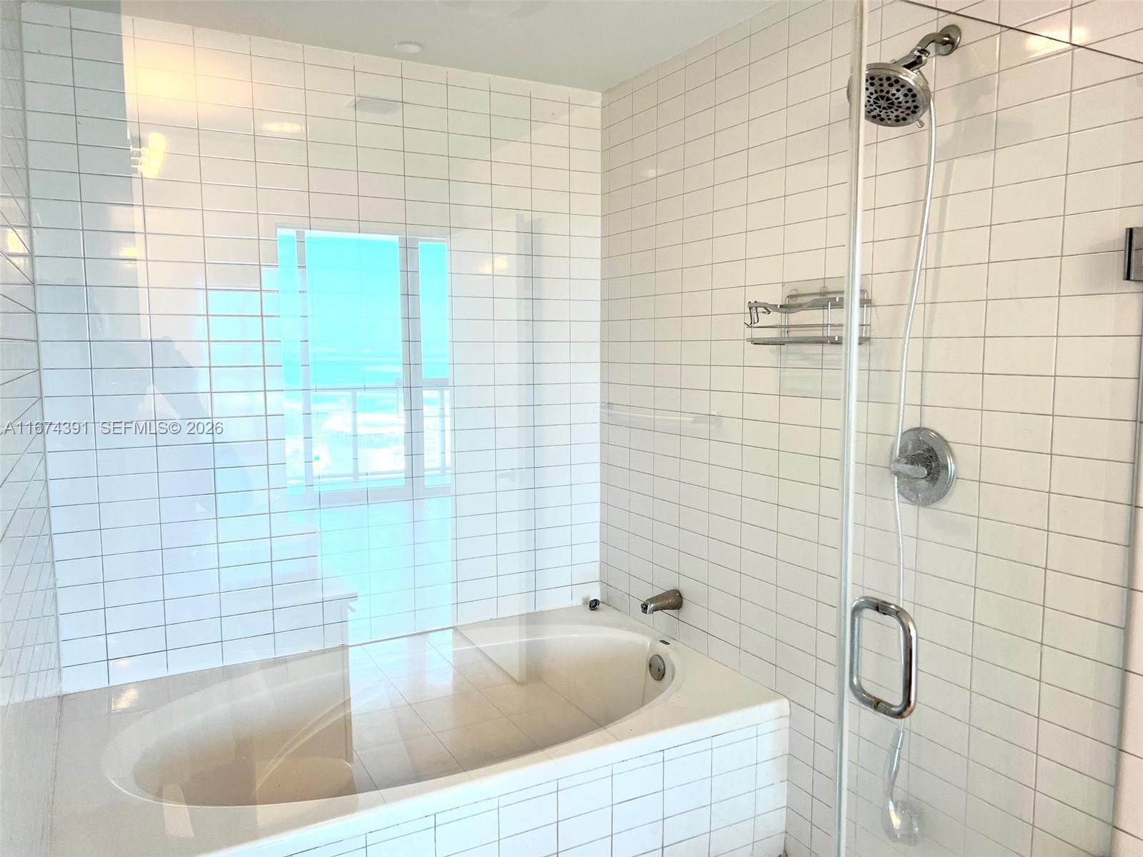 888 Biscayne Blvd # 1811