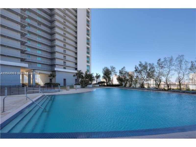 888 Biscayne Blvd # 1811