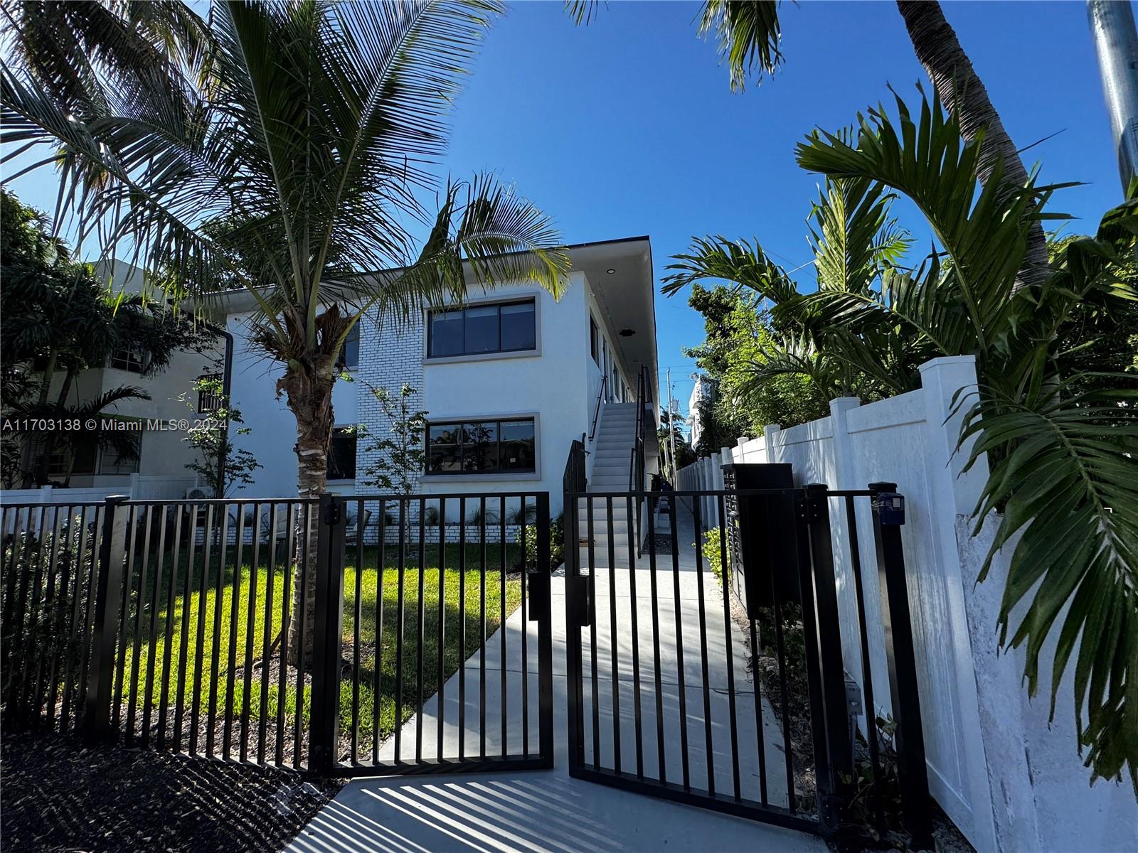 944 Jefferson Ave # 6