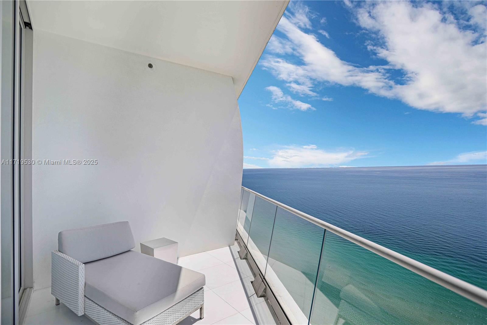 16901 Collins Ave # 3403