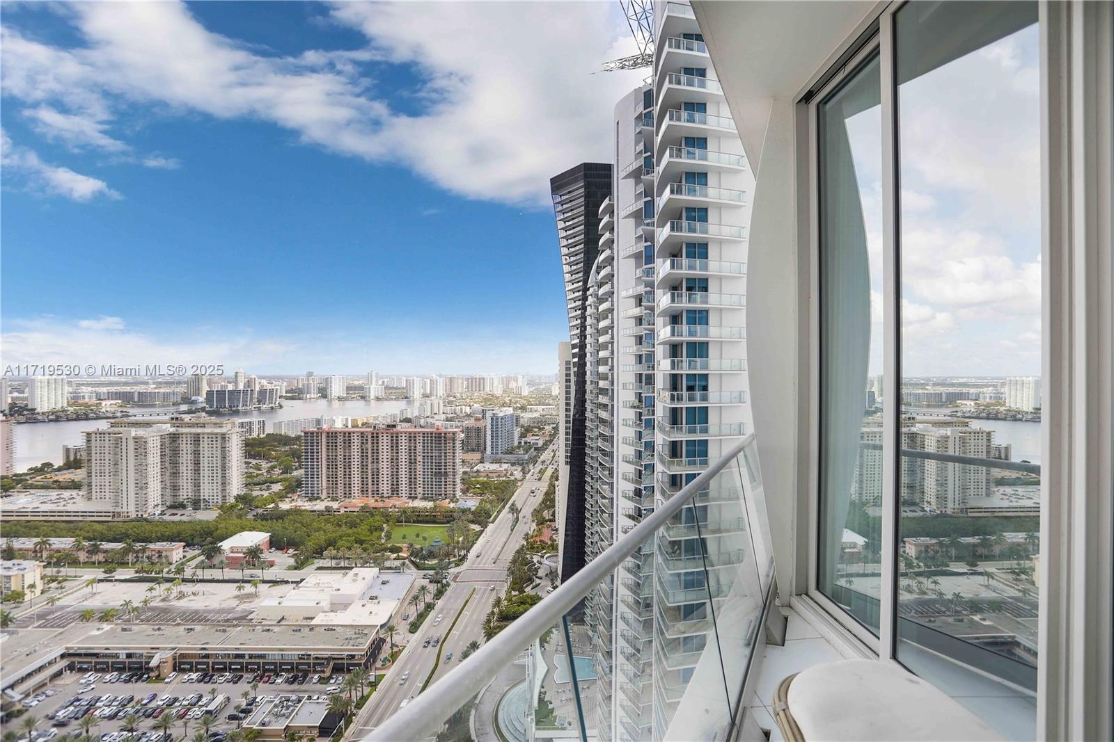16901 Collins Ave # 3403