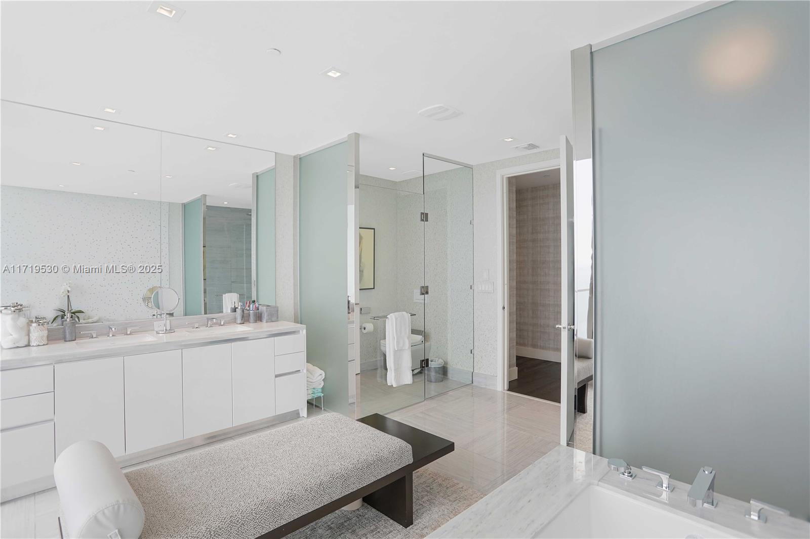 16901 Collins Ave # 3403