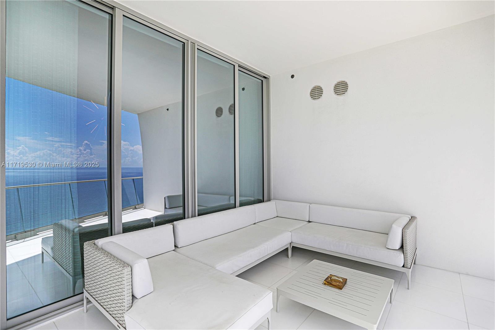 16901 Collins Ave # 3403