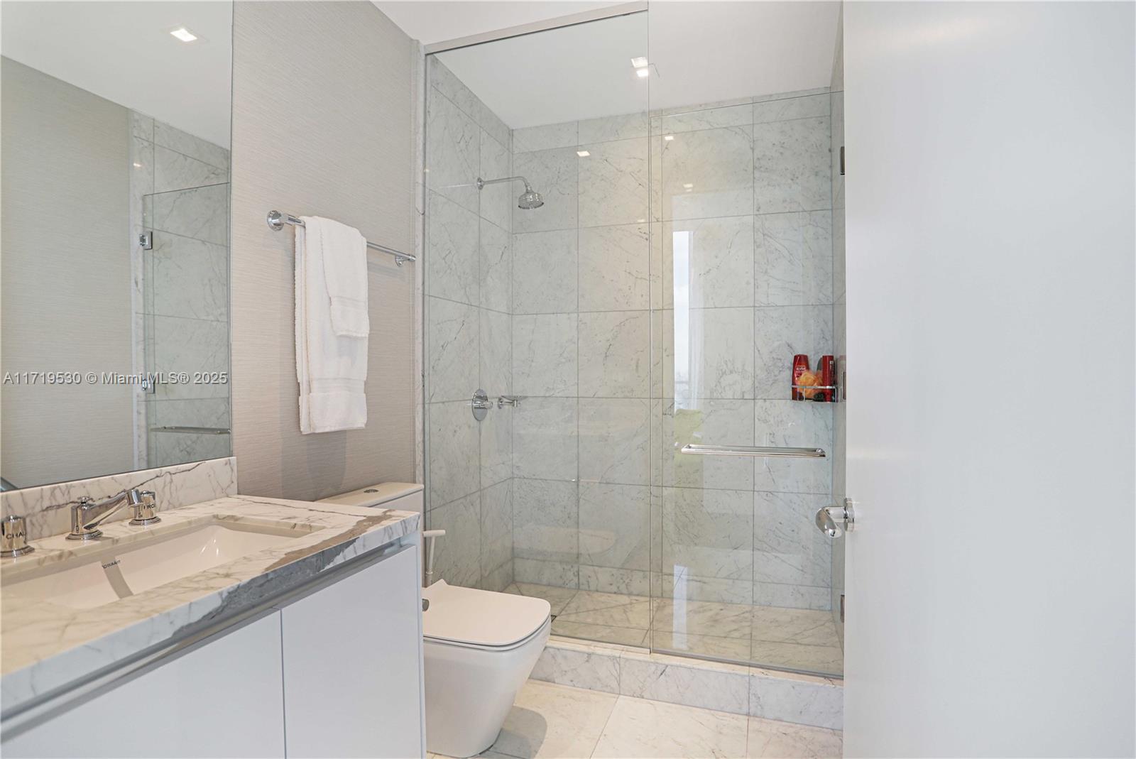 16901 Collins Ave # 3403