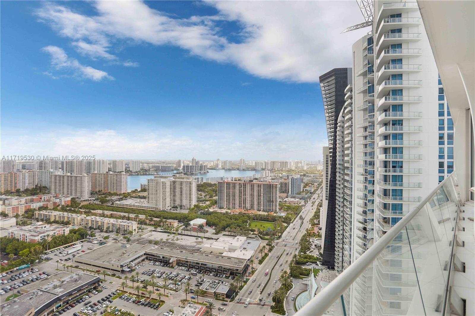16901 Collins Ave # 3403