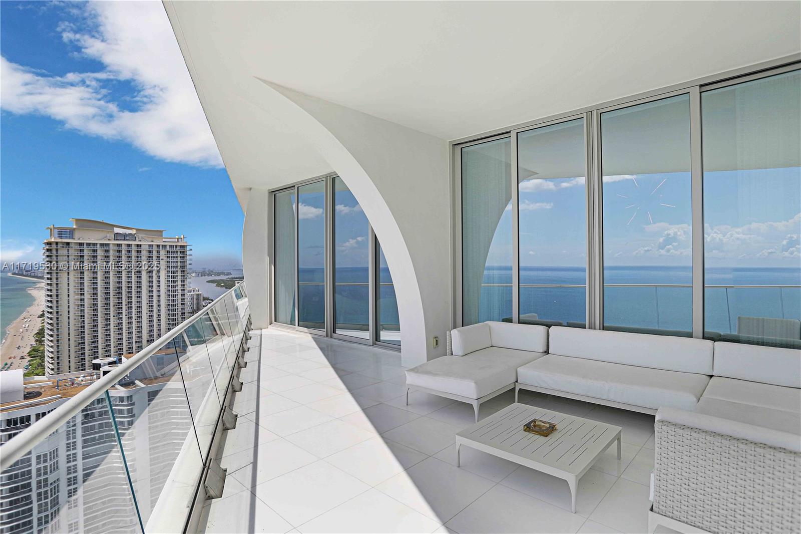 16901 Collins Ave # 3403