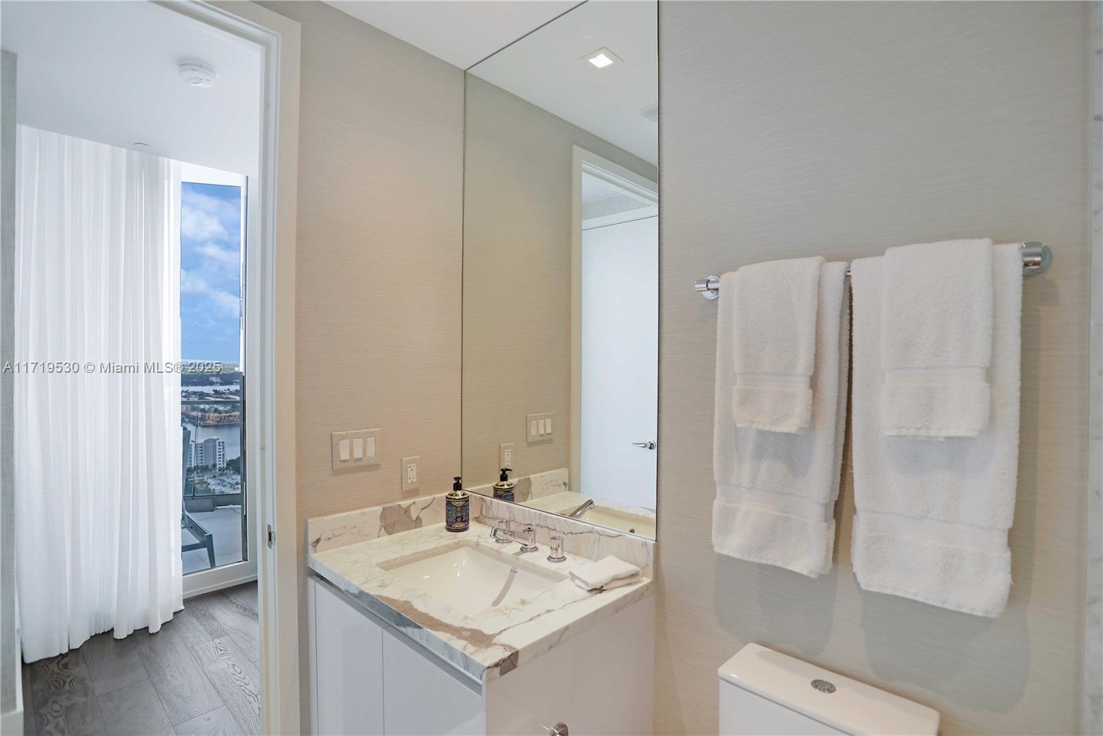 16901 Collins Ave # 3403