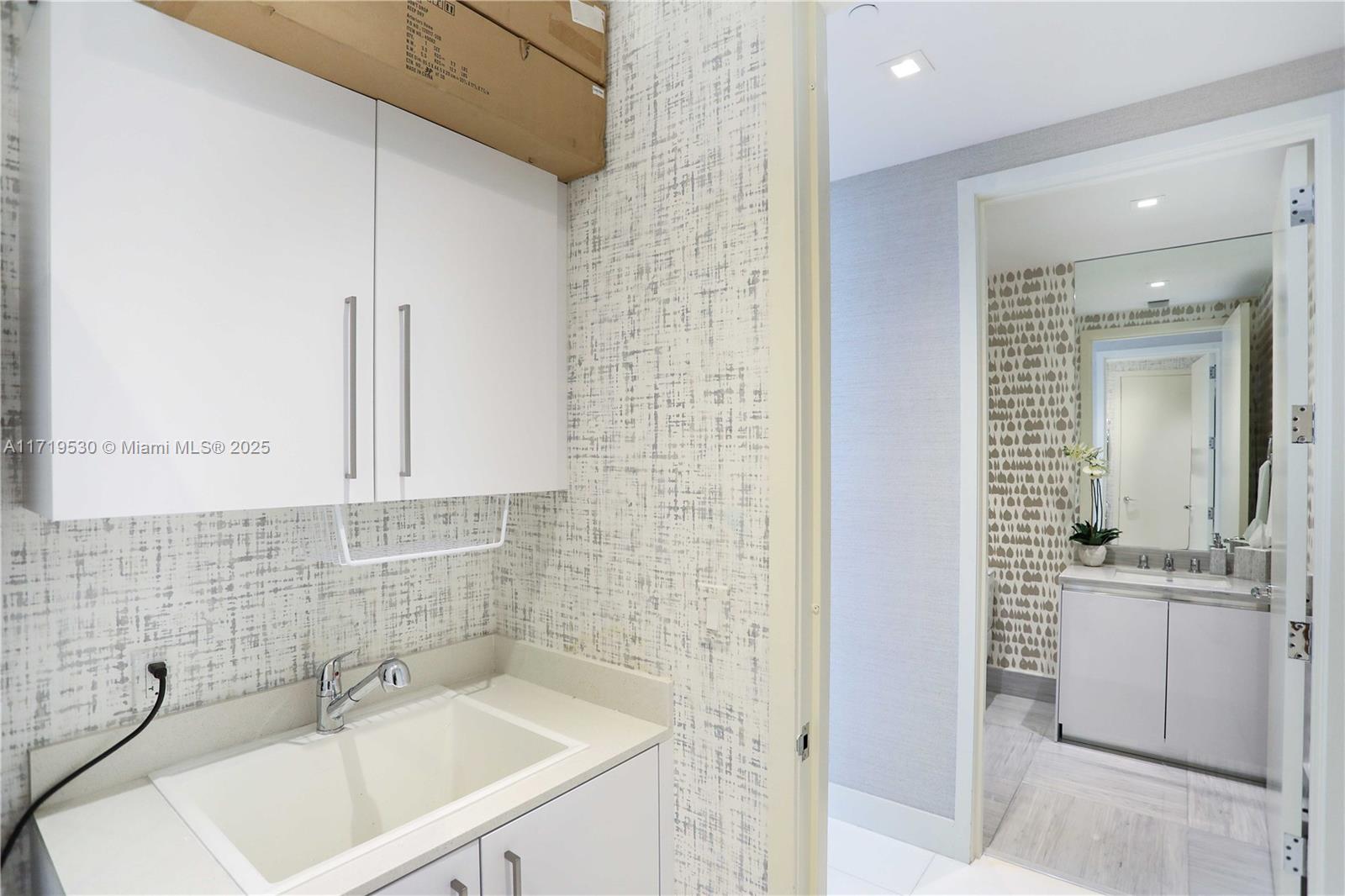 16901 Collins Ave # 3403