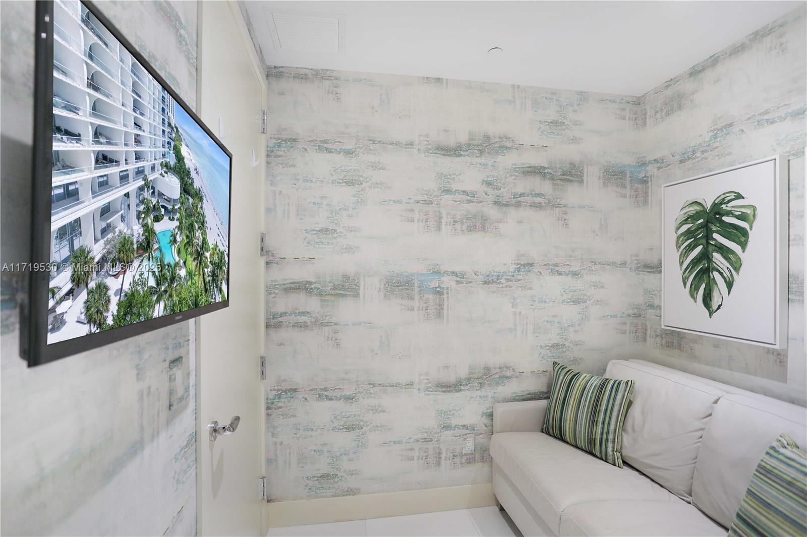 16901 Collins Ave # 3403