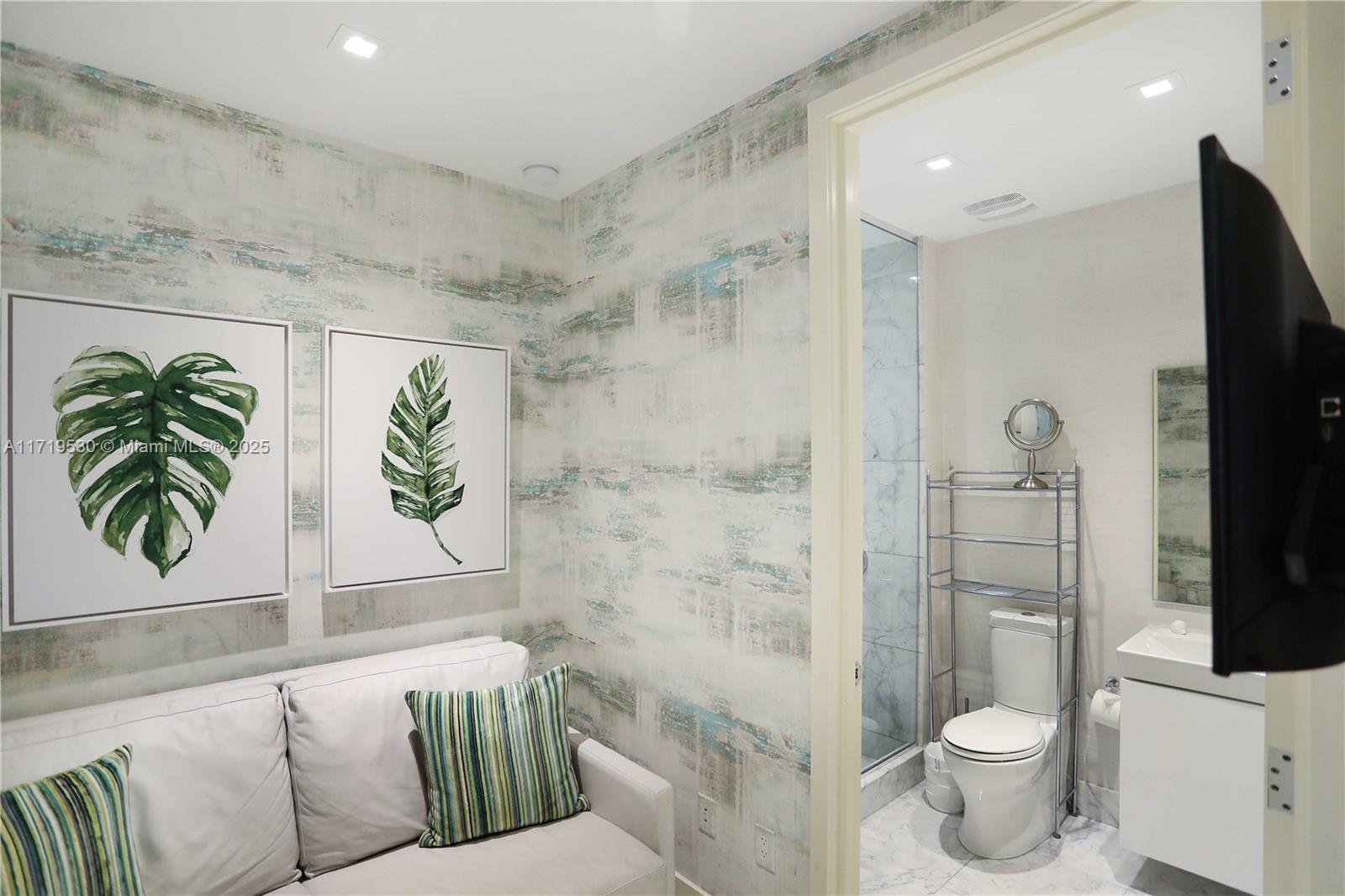 16901 Collins Ave # 3403