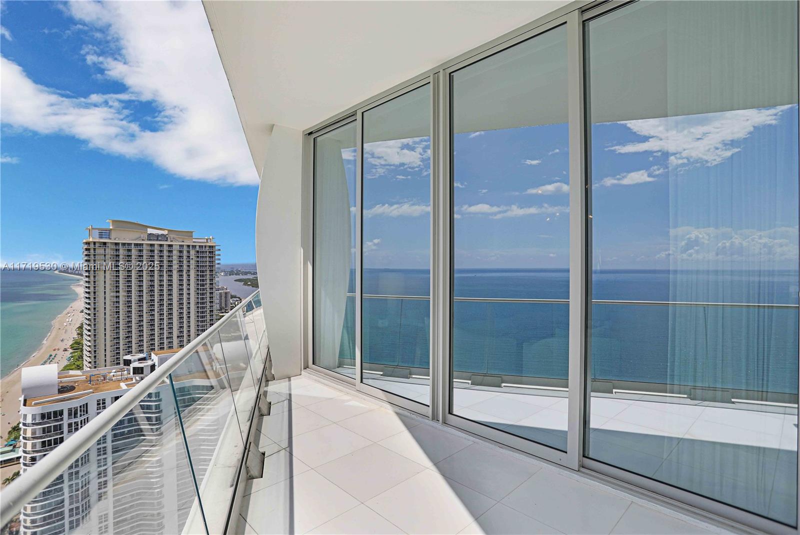 16901 Collins Ave # 3403