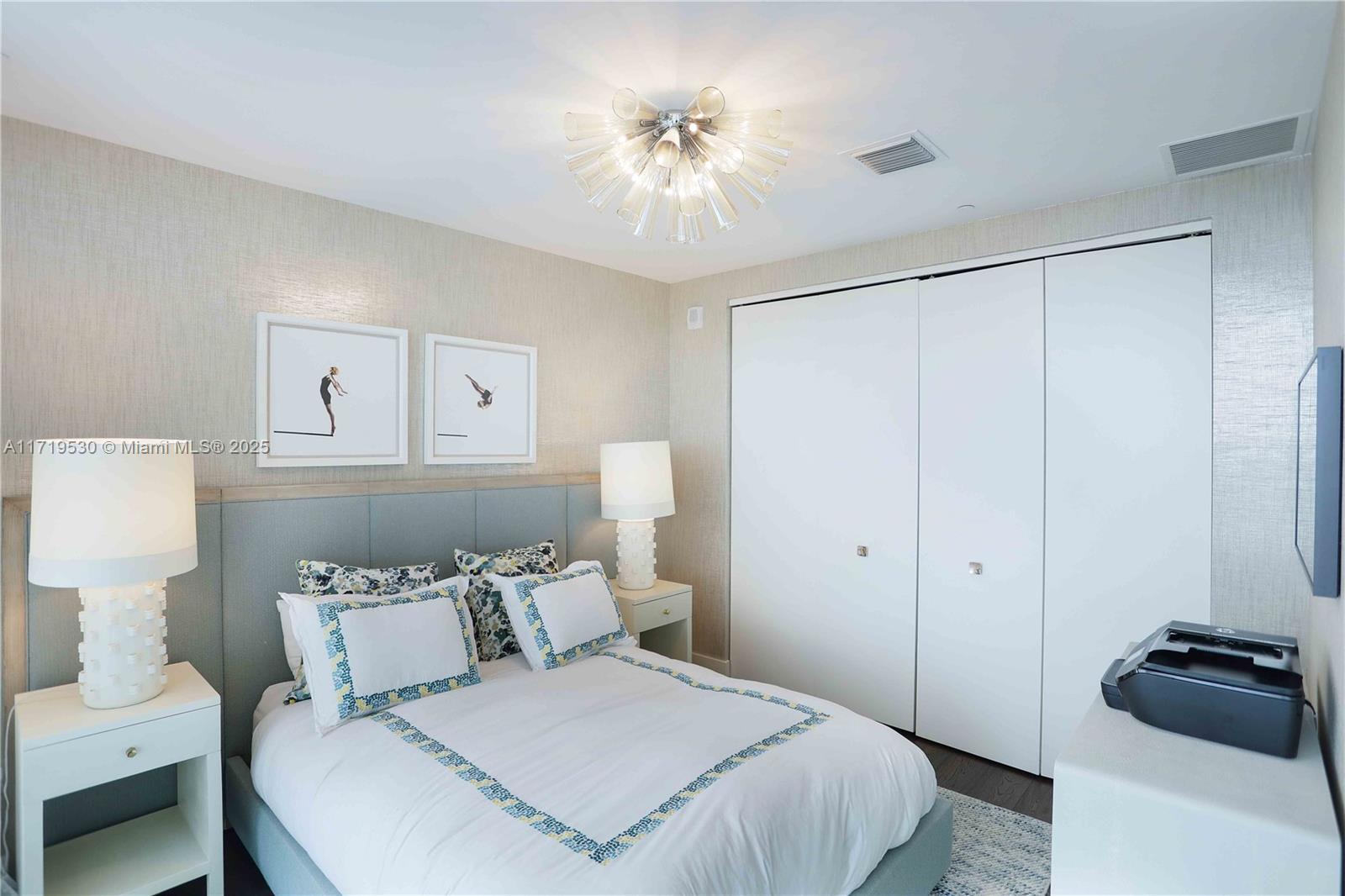 16901 Collins Ave # 3403