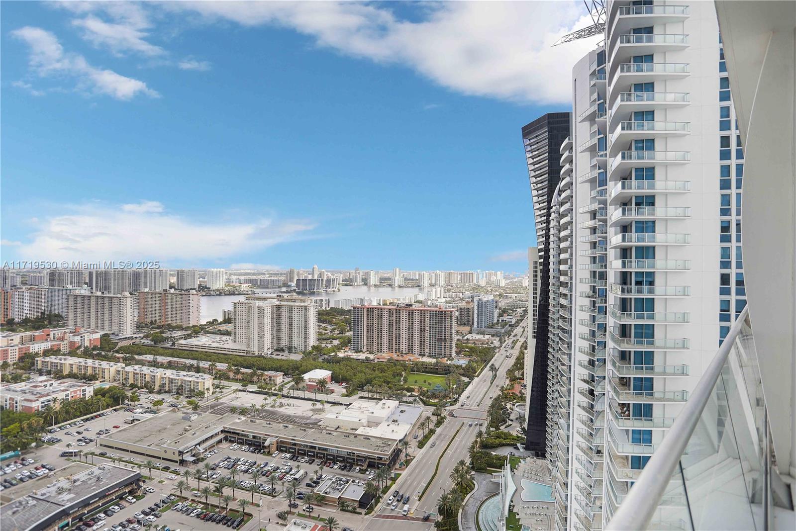 16901 Collins Ave # 3403