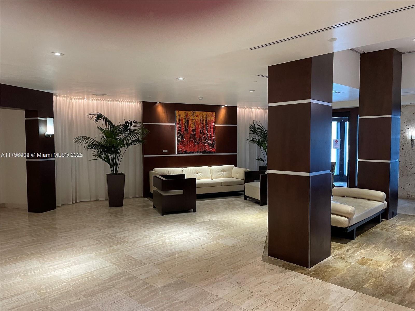 2451 Brickell Ave # 18T