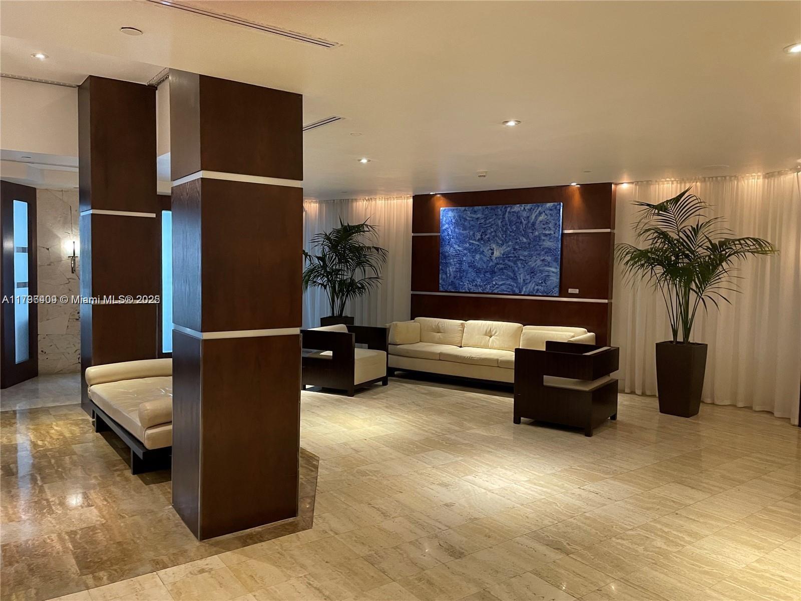 2451 Brickell Ave # 18T