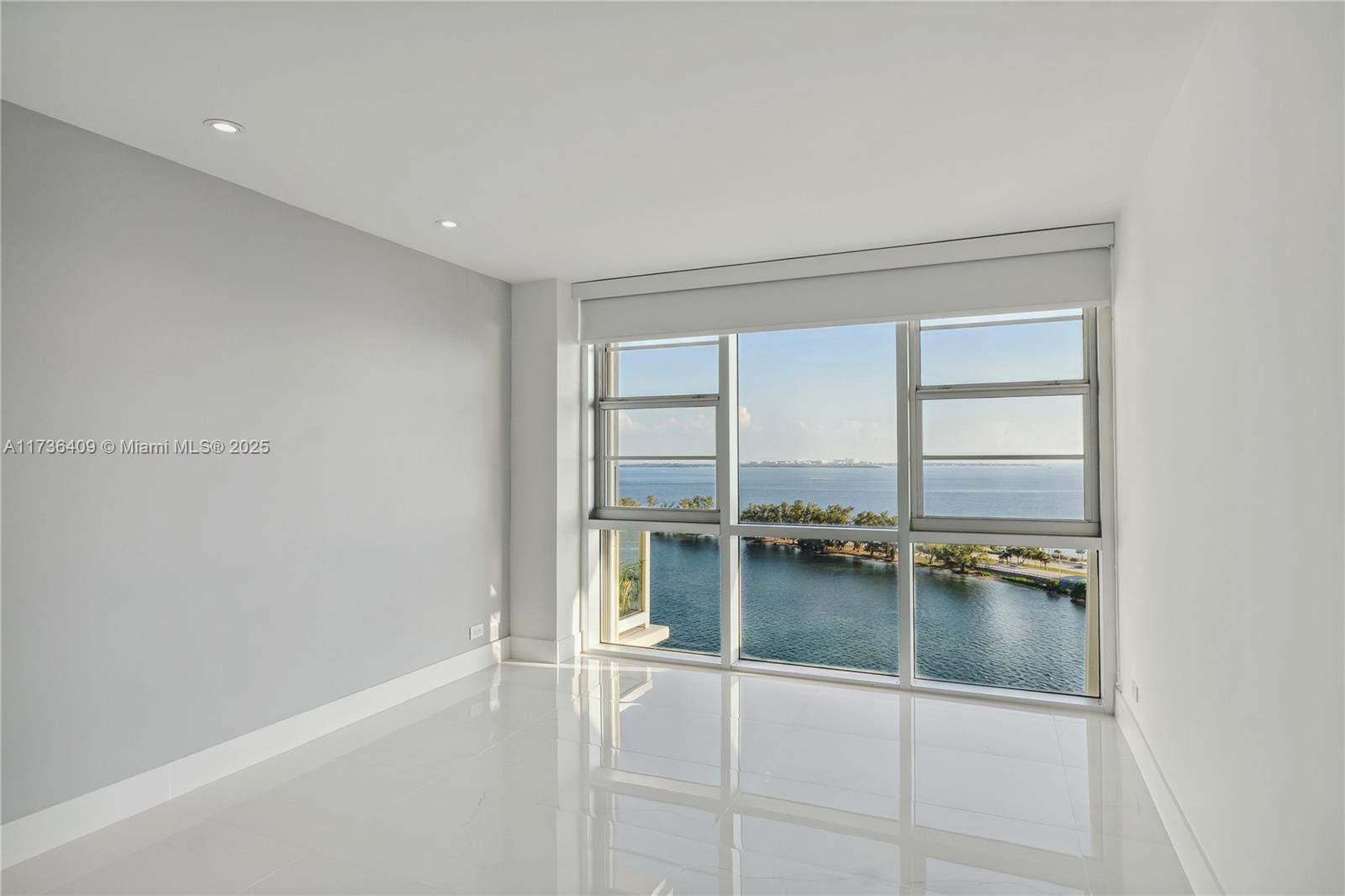 2451 Brickell Ave # 18T