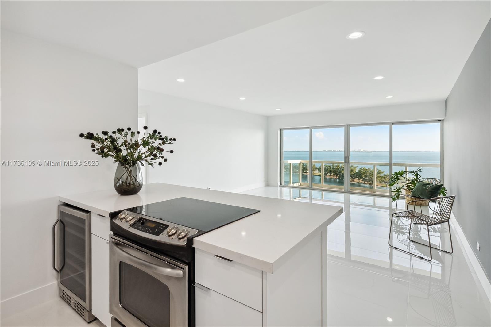2451 Brickell Ave # 18T