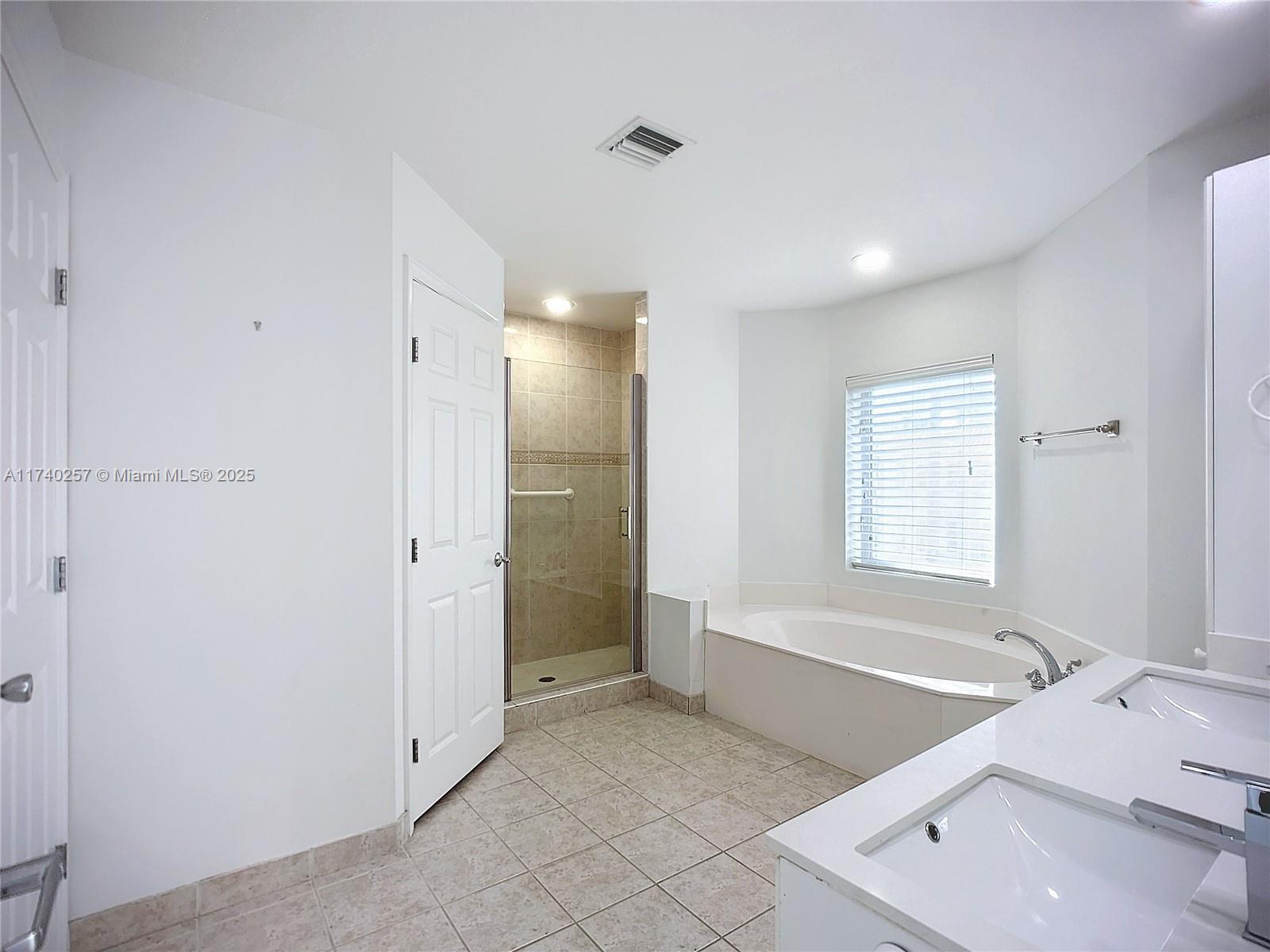3102 NE 210th Ter # 3102