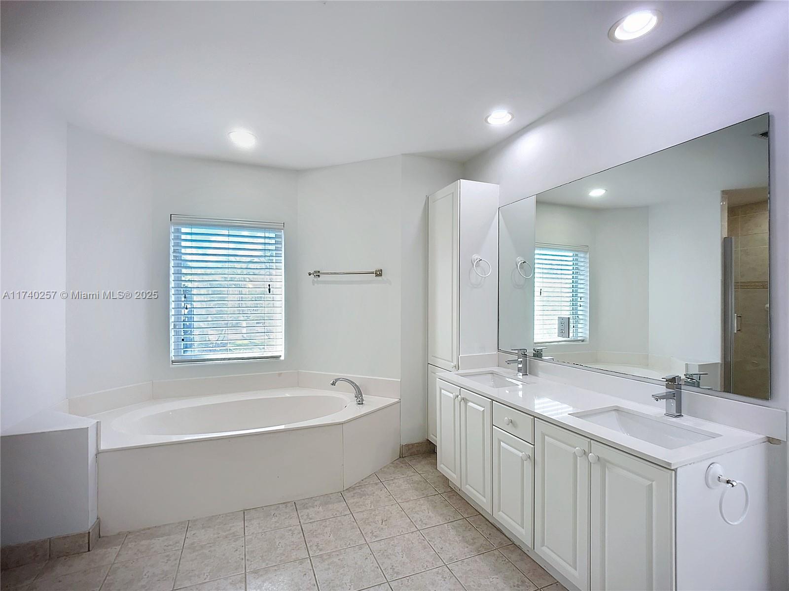 3102 NE 210th Ter # 3102