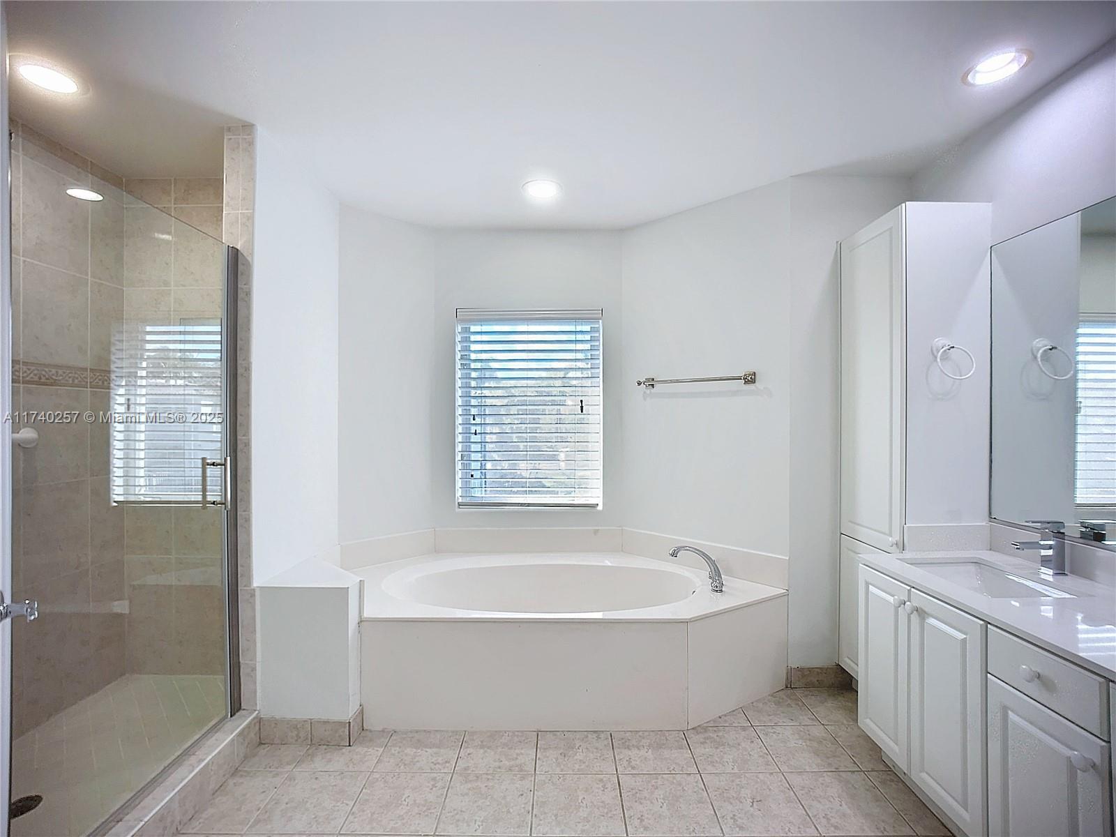 3102 NE 210th Ter # 3102