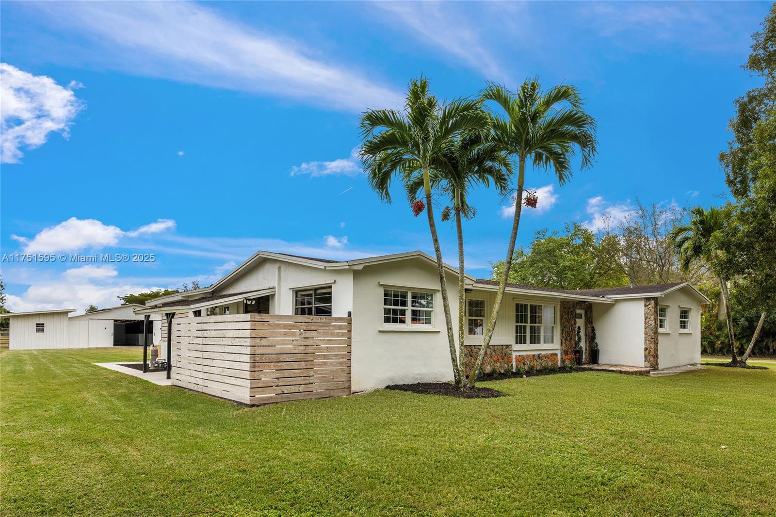 1970 SW 115th Ave
