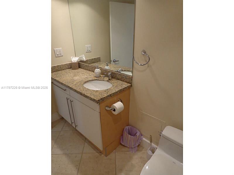2301 COLLINS AV # 1221