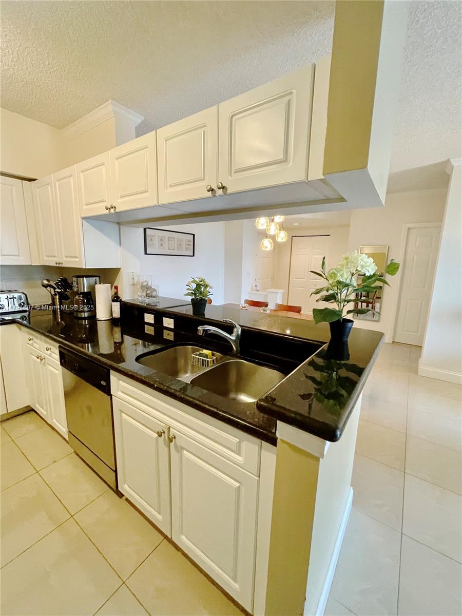 17150 N Bay Rd # 2511