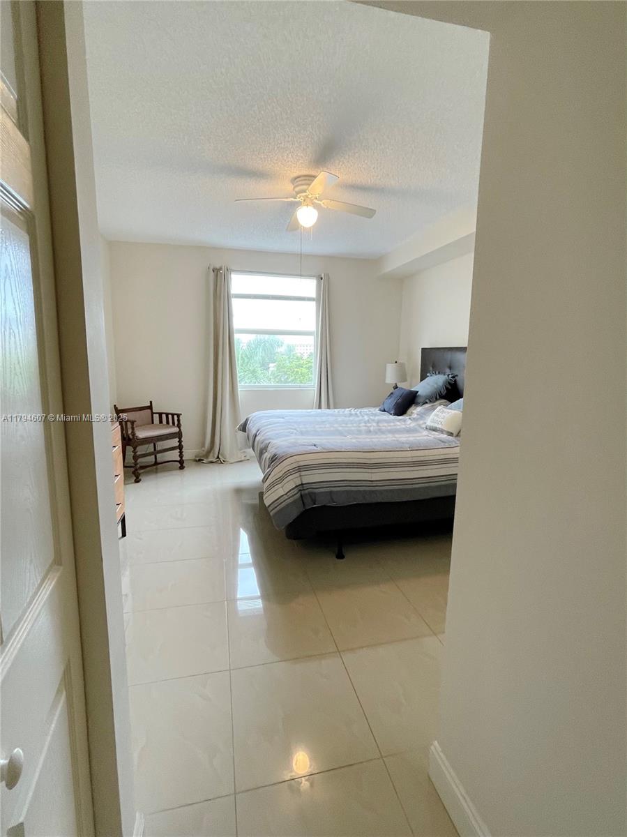 17150 N Bay Rd # 2511