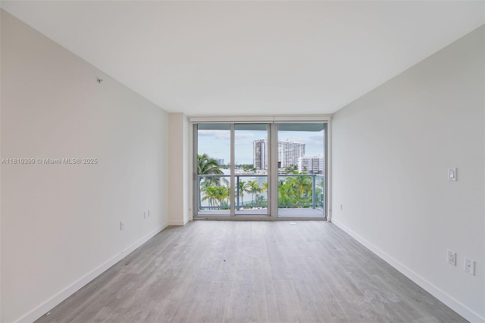 1500 Bay Rd # 0910 Unit: N-0910