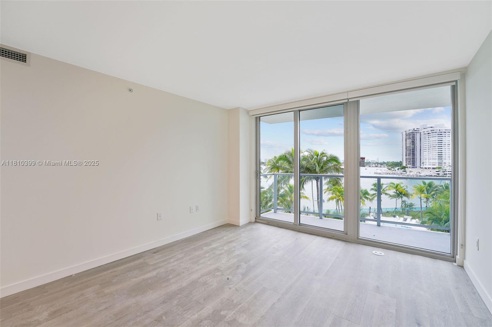 1500 Bay Rd # 0910 Unit: N-0910